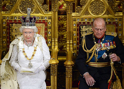 Queen opening parliament 2014