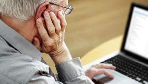 The government needs to ensure people without internet access do not lose out as more public services, including Universal Credit, are moved online, the National Audit Office said today.
