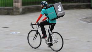 The rise in zero-hour contracts and poorly paid self-employment costs the Treasury £4bn annually every week in lost tax revenue and in-work benefit payments, the Trades Union Congress has said. 