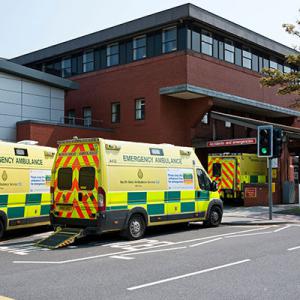 Ambulances_Alamy
