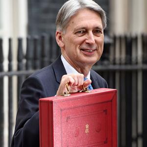 Philip Hammond gives Autumn Budget speech - one use 